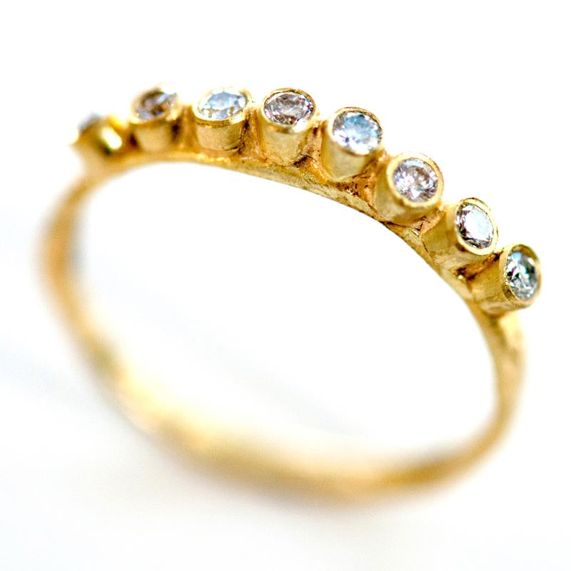 Eight Diamond 18k Gold Ring