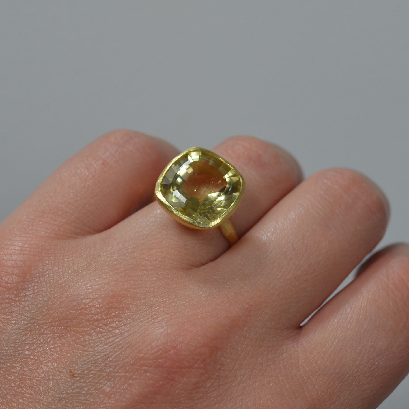 Lemon Quartz 18k Gold Ring by Disa Allsopp