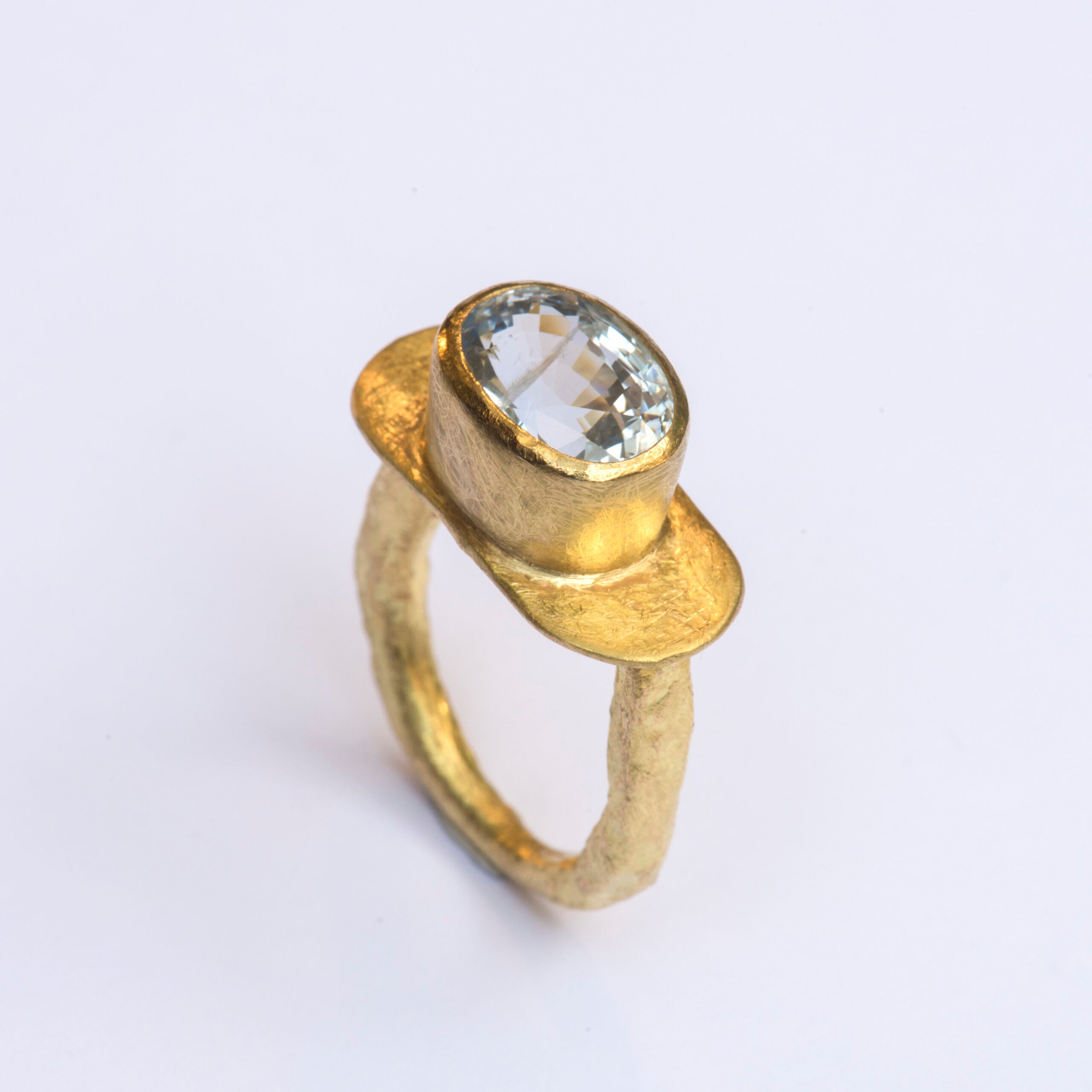 Surfing blue sapphire ring by Disa Allsopp