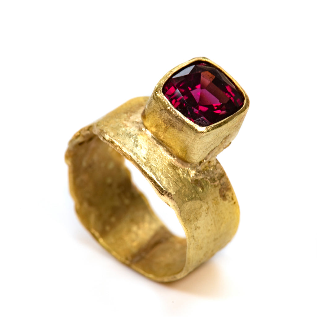 Rhodolite Garnet Wide 18k gold ring by Disa Allsopp